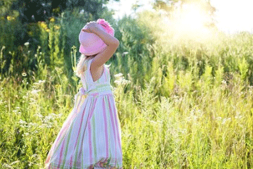 2023年农历四月十四出生的女孩文静甜美的名字 属兔女孩取名字大全2023年出生